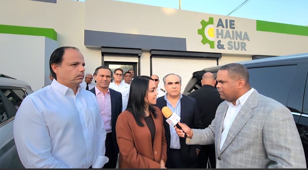 Faride Raful anuncia nueva estación de bomberos en Haina y llama a la convivencia y sensatez en Navidad