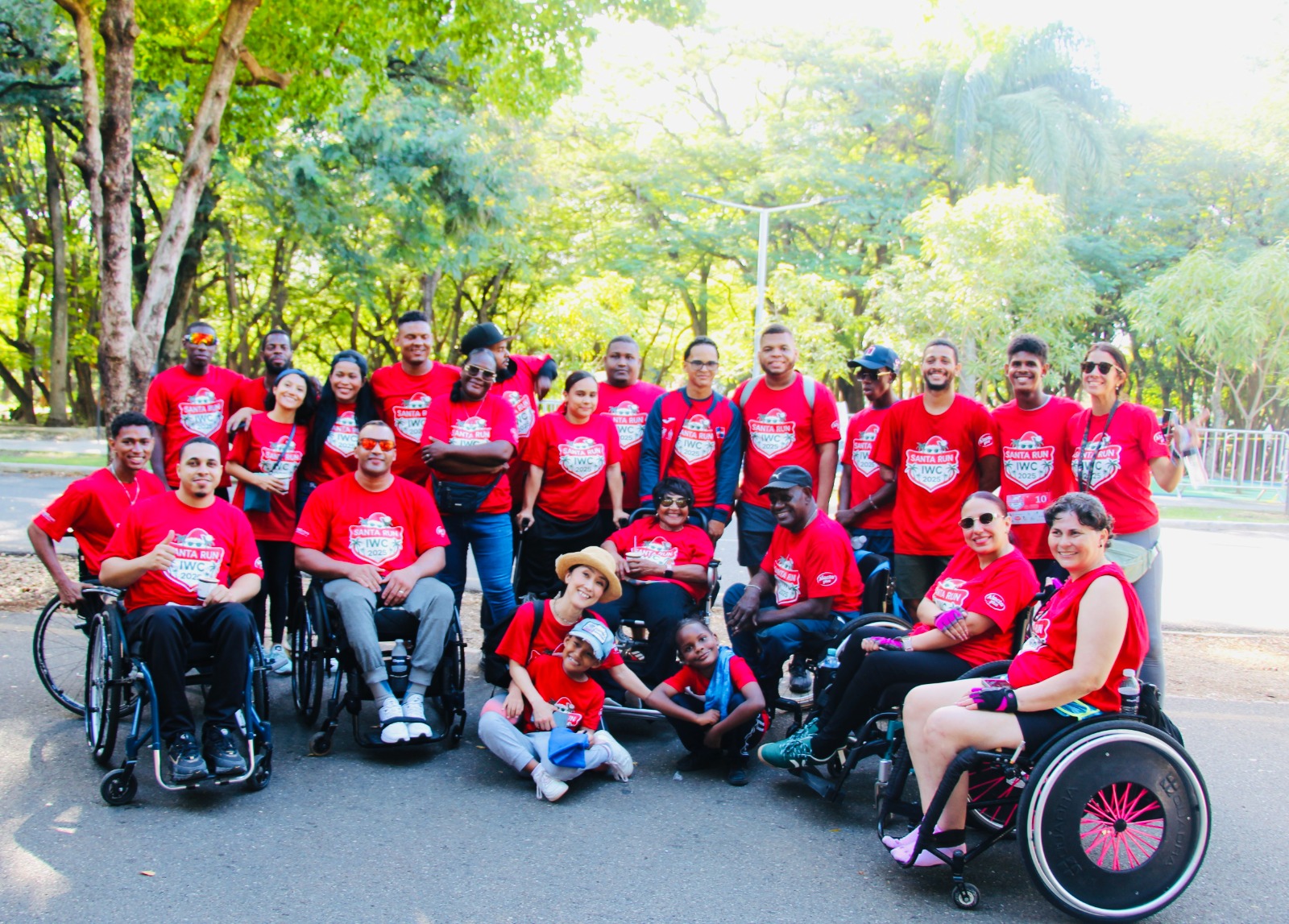 International Women’s Club y la JICA realizan caminata inclusiva junto a personas con discapacidad.