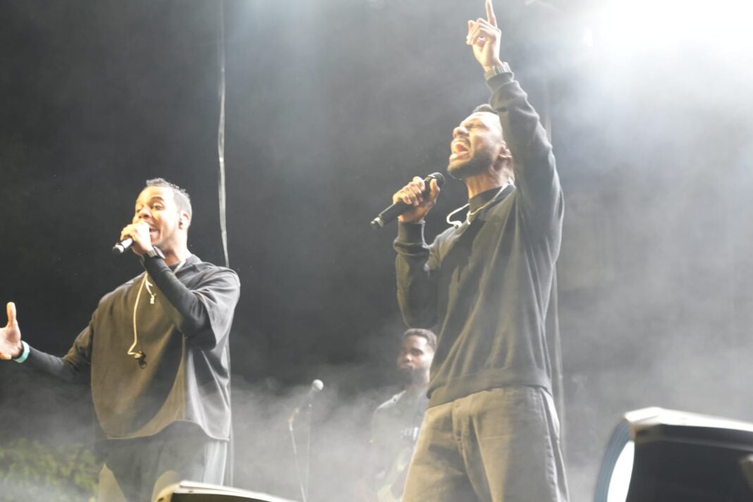 Grupo Grace llena de adoración el espectáculo “Adoramos juntos en Navidad”.