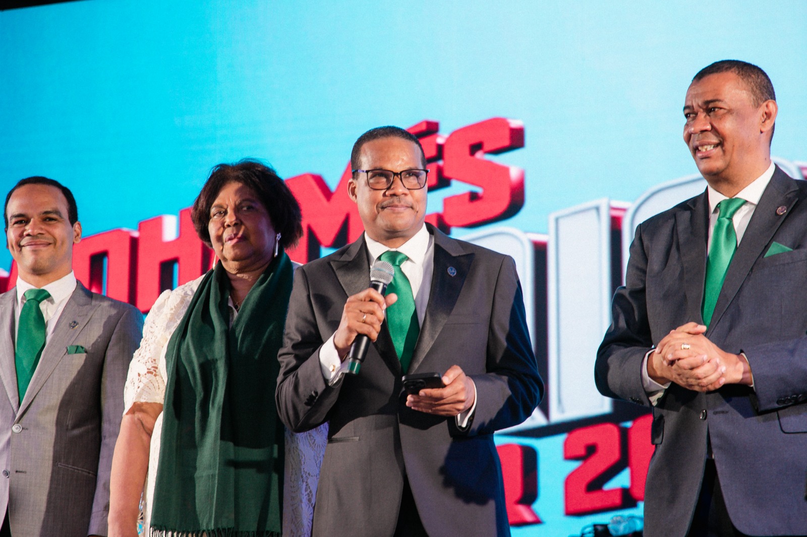 Radhamés Silverio ofrece tradicional fiesta a servidores académicos y administrativos de la UASD.