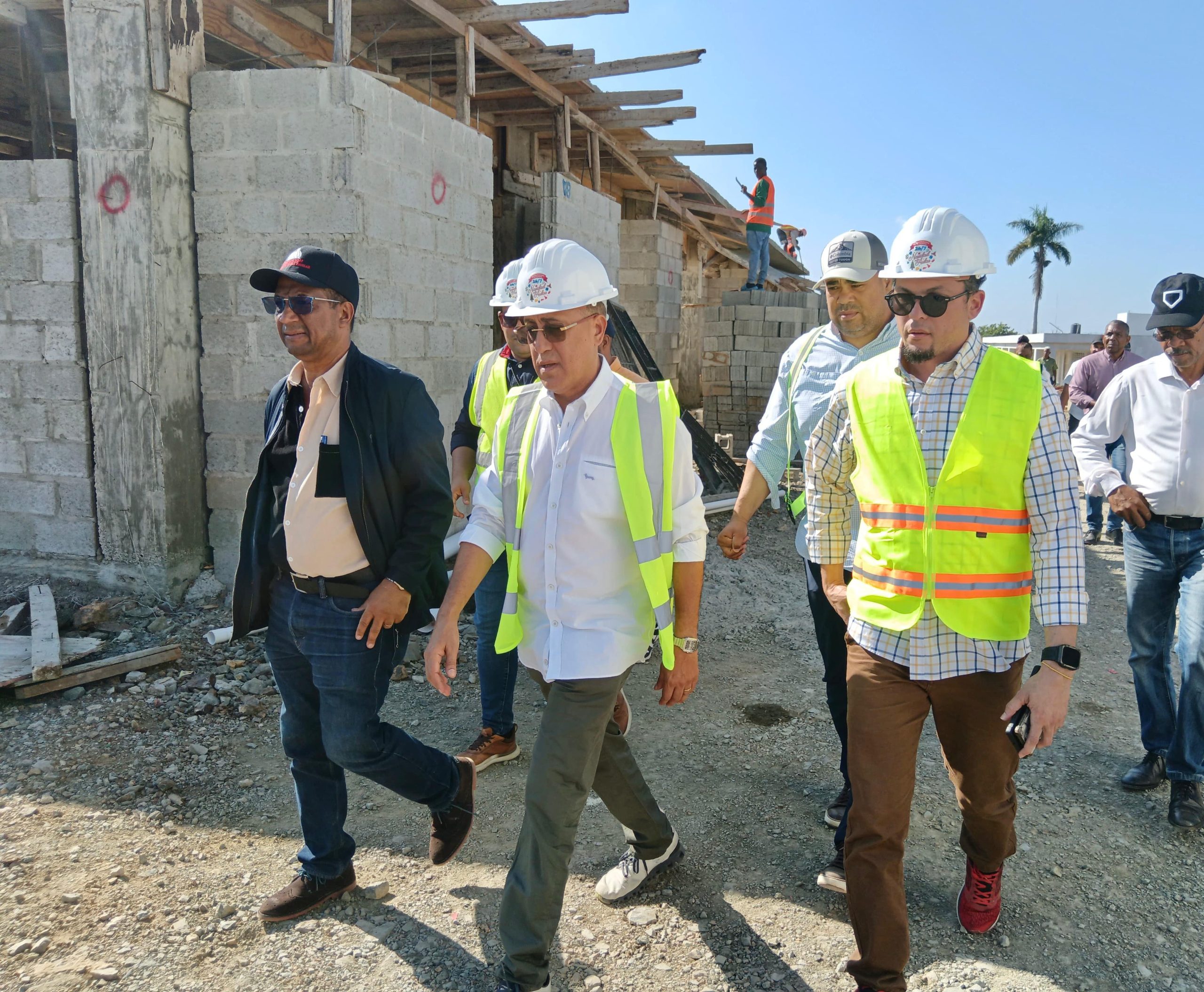 Navidad en las Aulas 24/7 y construcción de nuevos planteles escolares avanzan a buen ritmo en Dajabón y Santiago Rodríguez.
