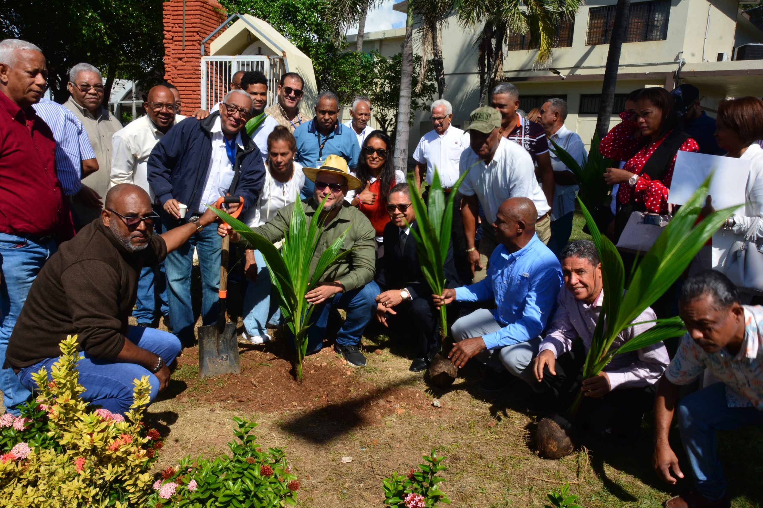 Hecmilio Galván: "El país está sembrado de coco por todas partes".