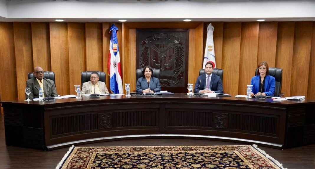 Cámara de Cuentas aprueba auditorías a proindustria, Inapa y Ministerio de Trabajo.