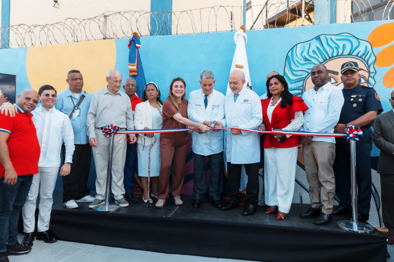 Carolina inaugura parque lineal Ciudad Sanitaria tras recuperación histórica del entorno.