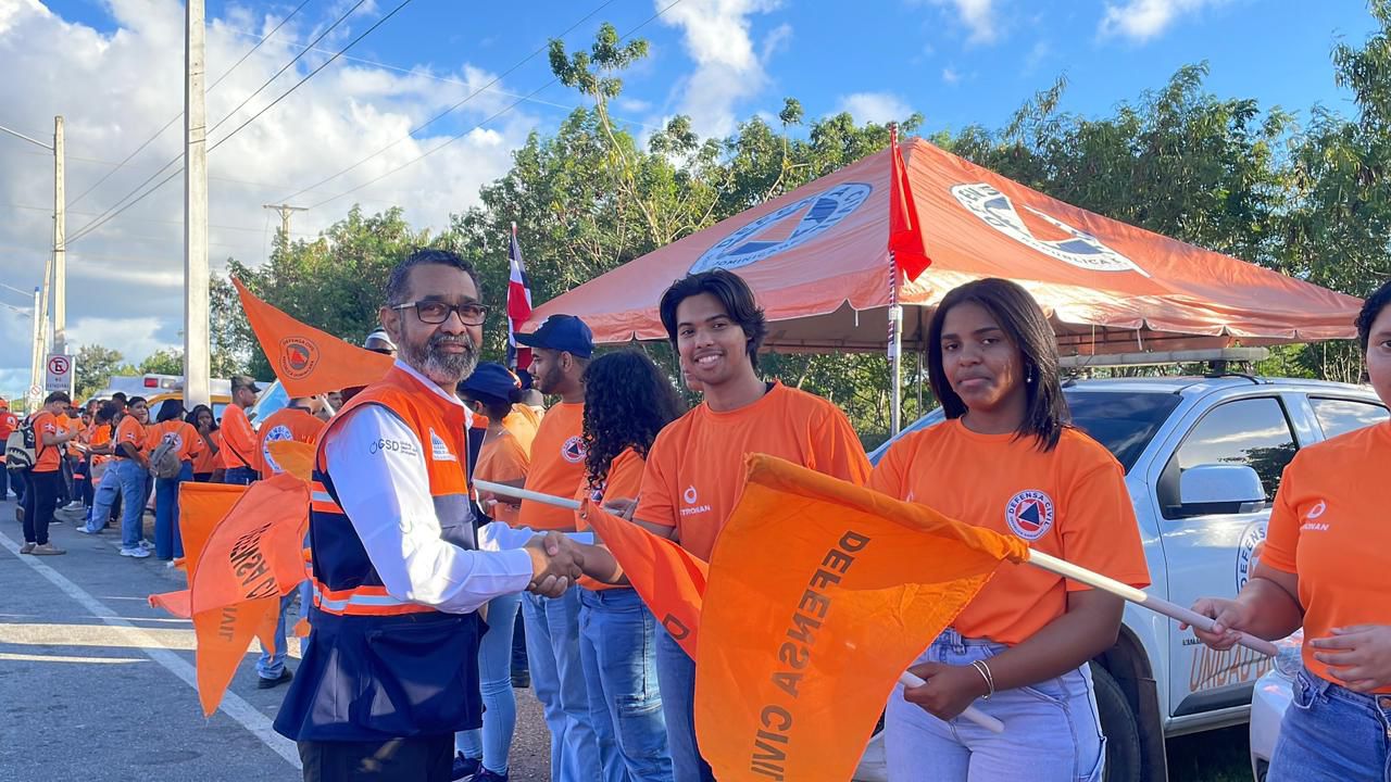 Juan Salas, director de la Defensa Civil, activo operativo nacional desde la región Este; pide prudencia en Navidad.