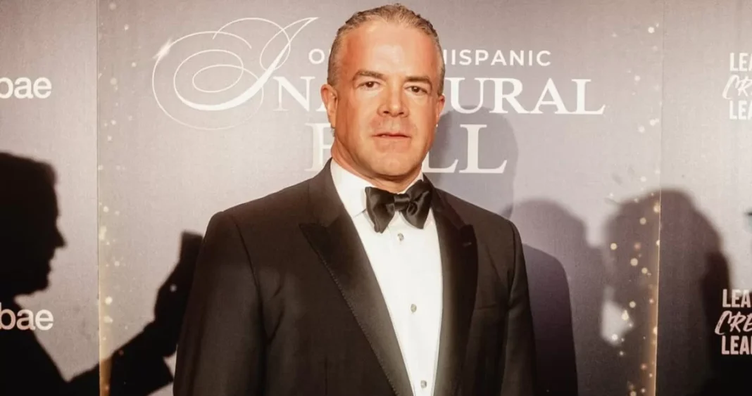 Ordenan el arresto de Raúl Rocha, copropietario de Miss Universo, por crimen organizado.