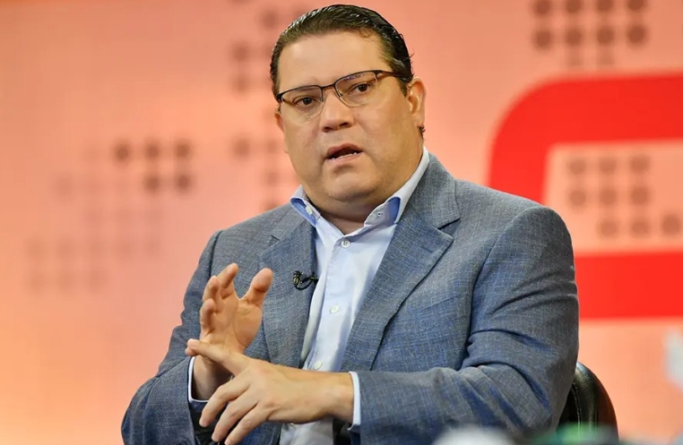 Sanz Lovatón destaca crecimiento del Parque Zona Franca de La Vega y promete soluciones de acceso