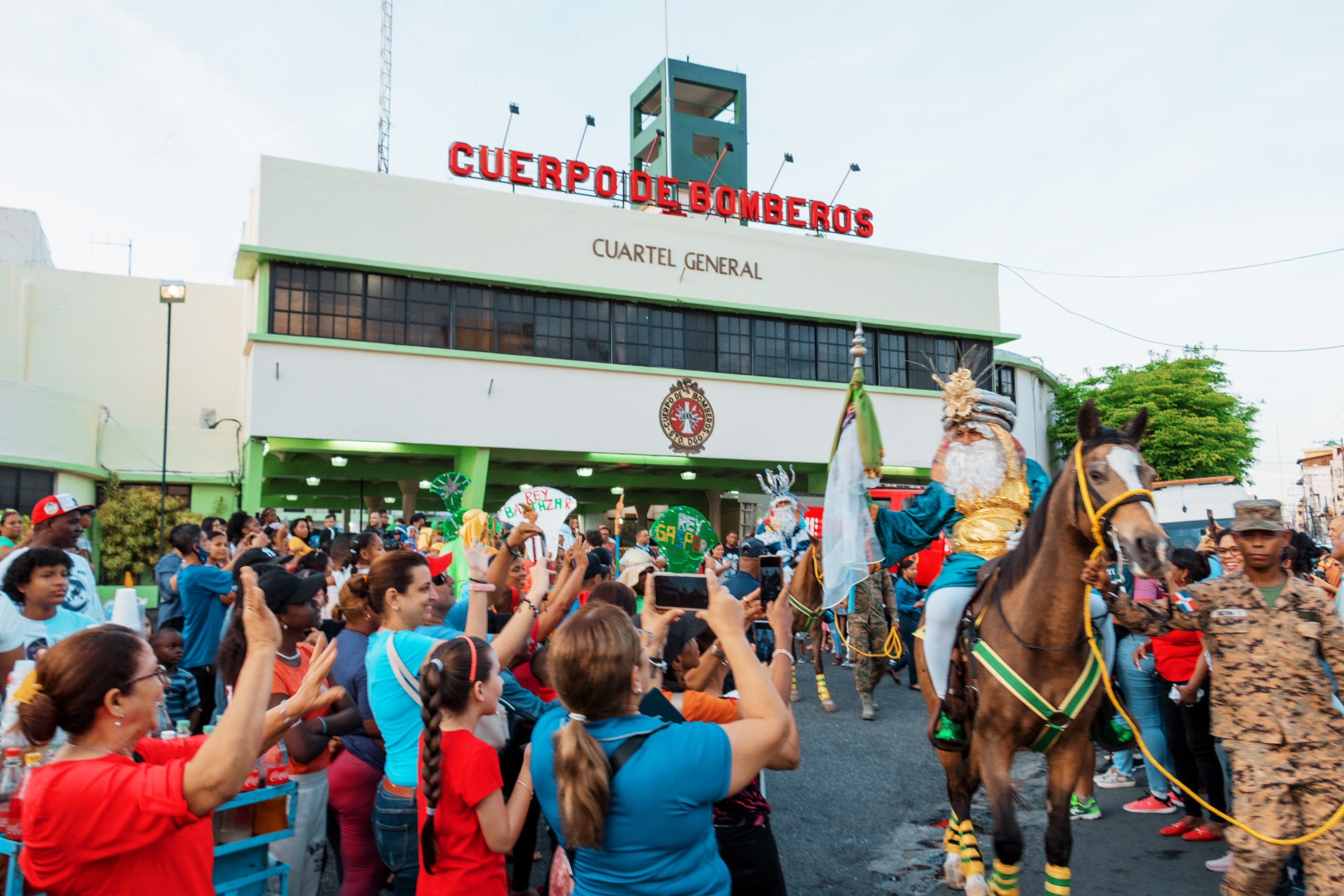 Cuerpo de Bomberos del DN realizará desfile del Día de Reyes Magos este lunes 05 de enero
