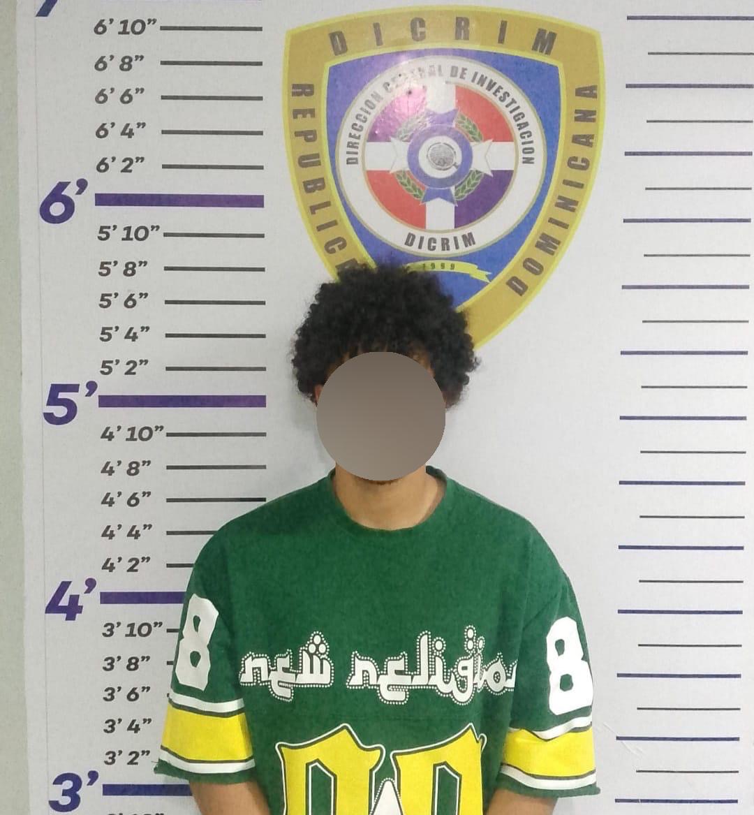 Policía Cibernética detiene hombre requerido desde marzo de 2025 por estafa electrónica bajo falsa oferta de empleo en Santiago