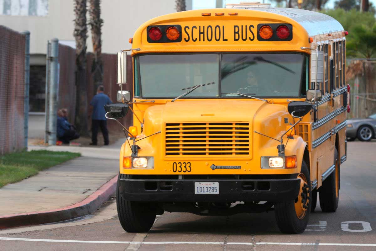 Boston retoma clases tras intensa tormenta de nieve