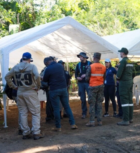 Agente del FBI se desploma en plena búsqueda de Brianna Genao. La esperanza sigue viva.