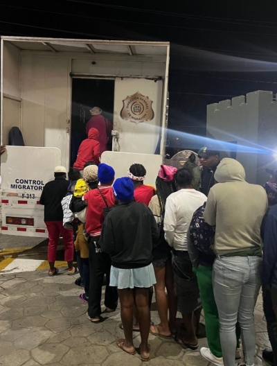 ERD y Migración detienen a 153 haitianos en operativo en Constanza