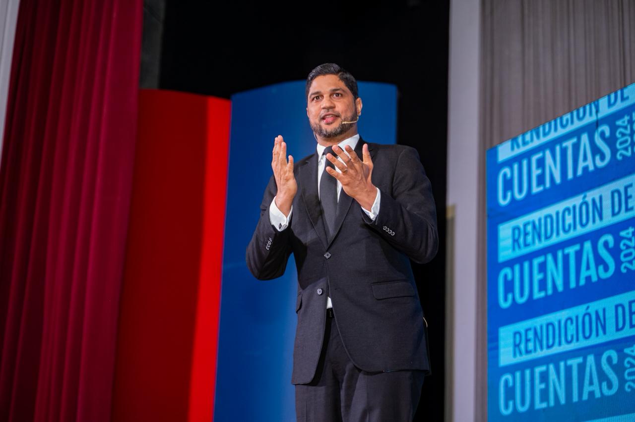 Senador Gustavo Lara rinde cuentas y destaca agenda legislativa orientada al desarrollo integral de San Cristóbal