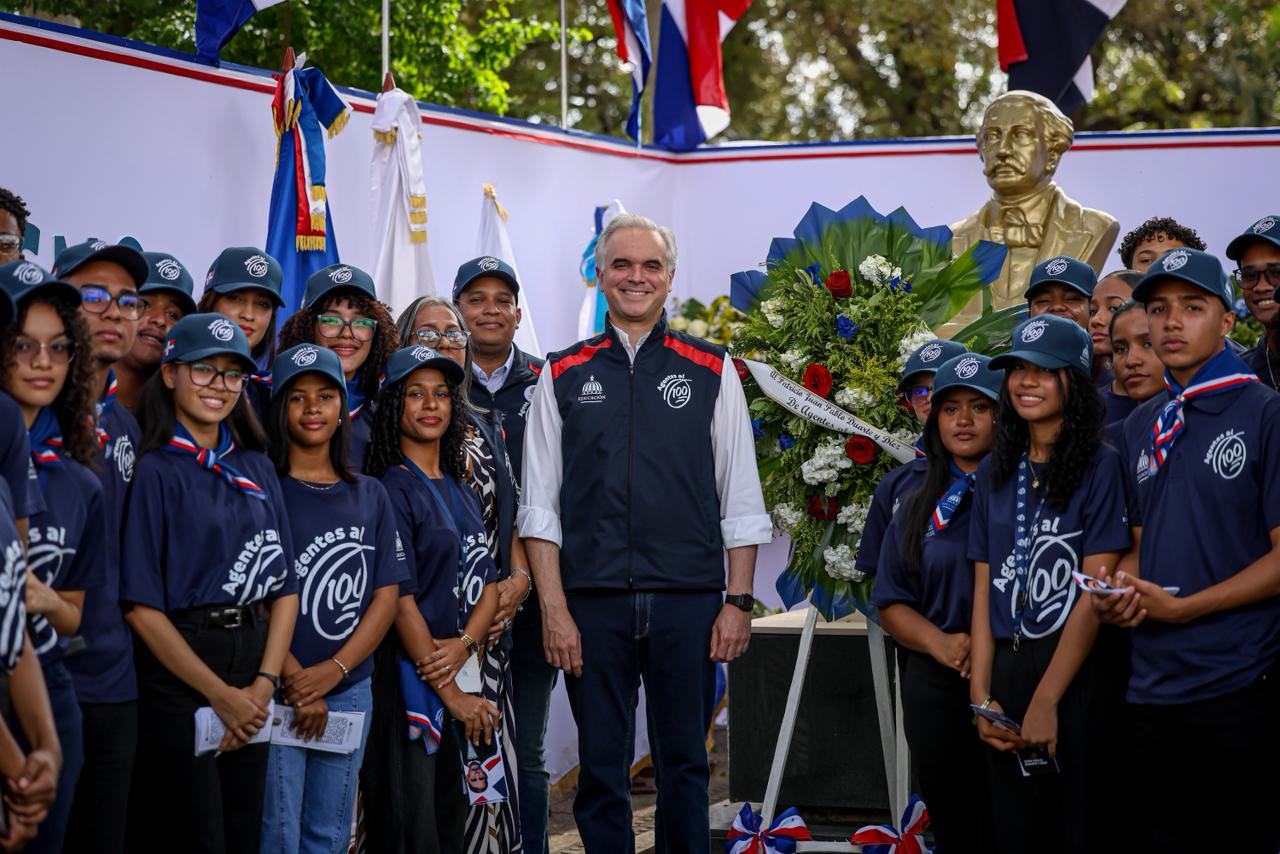 Agentes al 100 lideran segunda misión de voluntariado cívico en honor al natalicio de Juan Pablo Duarte