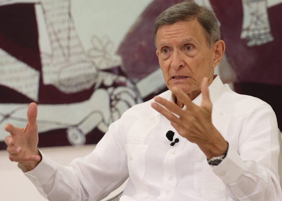 Luis Abinader recibe invitación de Donald Trump para participar en cumbre presidencial en Miami