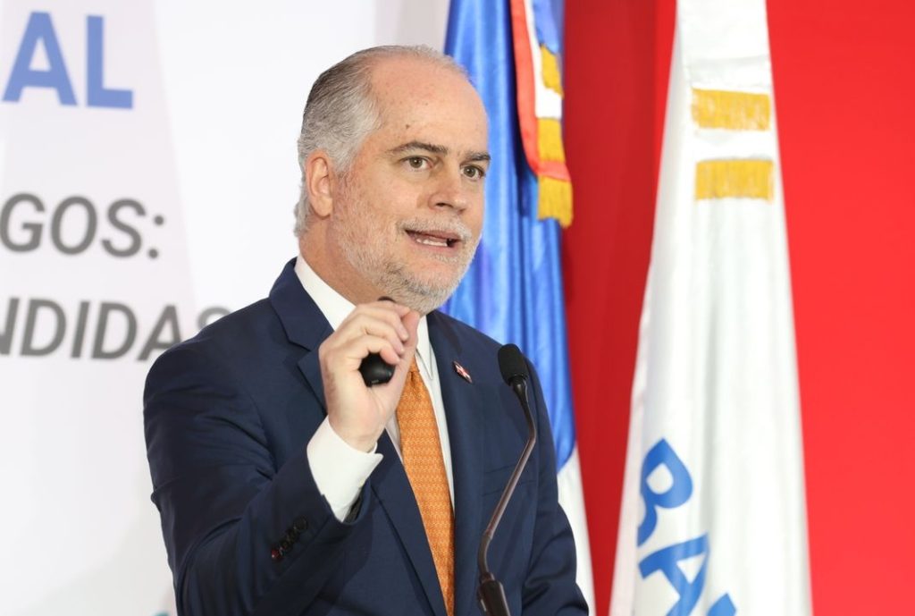 Superintendente de Bancos resalta fortaleza y avances del sistema financiero dominicano