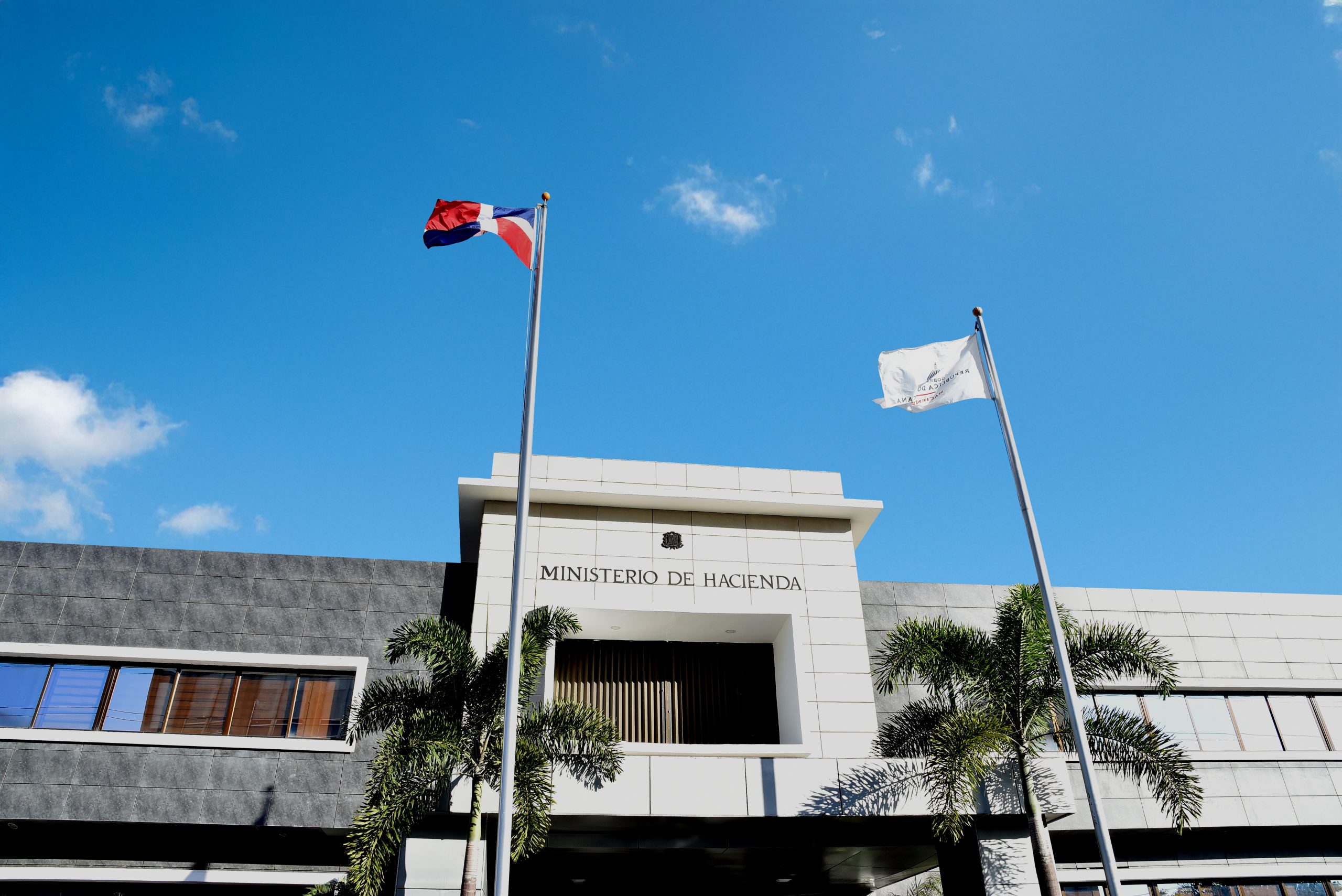 Gobierno coloca US$2,750 millones en bonos soberanos para financiar presupuesto e infraestructura