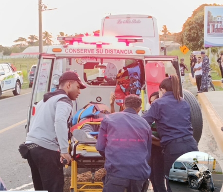 Tres miembros de una familia resultan heridos en accidente en carretera El Seibo-Higüey