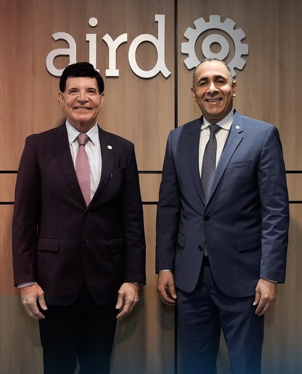 Aduanas participa en almuerzo de AIRD para impulsar innovación industrial