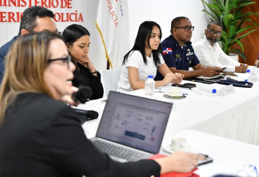 Ministerio de Interior y Policía evalúa avances del sistema de alertas Alerta-RD