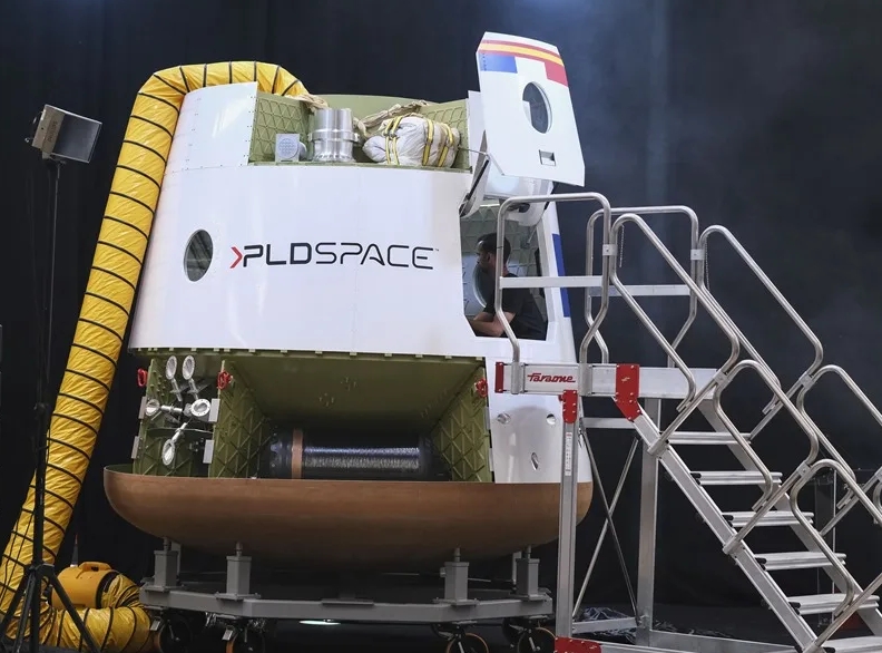 PLD Space firma la primera misión espacial privada española con la empresa Sateliot