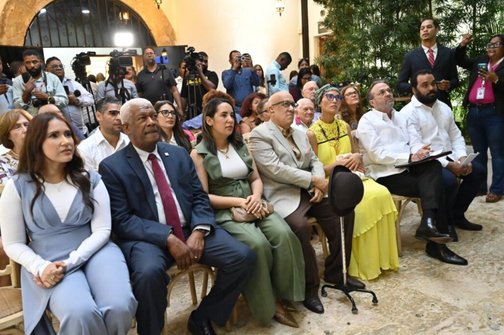 Banreservas anuncia Quinta Temporada de Teatro dedicada a Giovanny Cruz