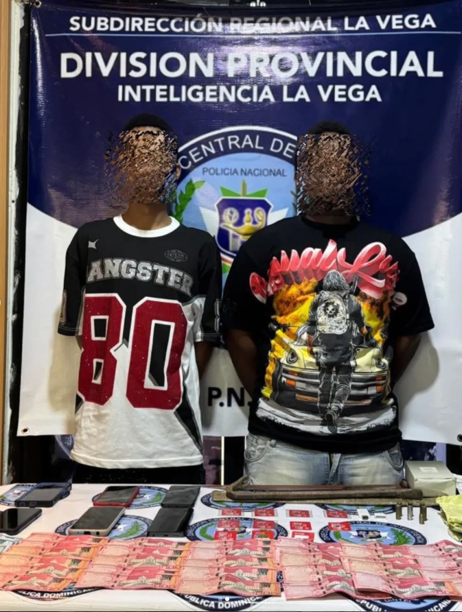 DINTEL La Vega arresta a dos hombres vinculados a delitos electrónicos