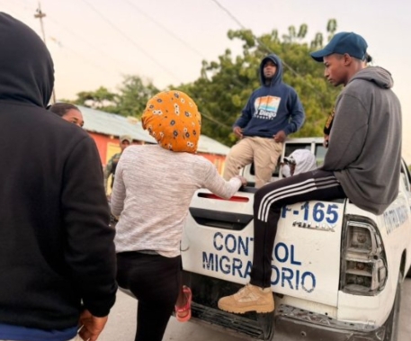 Migración detiene a más de mil extranjeros en situación irregular en 17 provincias