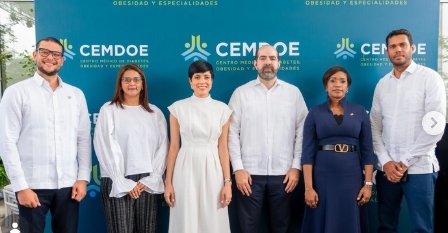 Ejecutivos del área de Seguros de Personas participan en apertura de CEMDOE Hospitalario