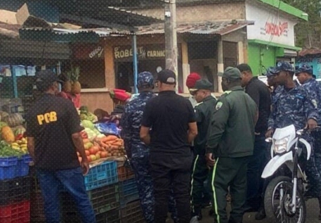 DIGESETT y autoridades municipales recuperan espacios públicos en Bayaguana