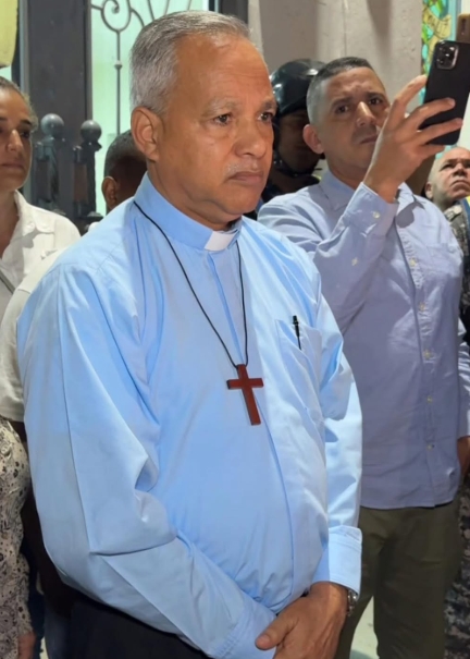 “Hallazgo en iglesia de Tenares: restos tienen más de un siglo”