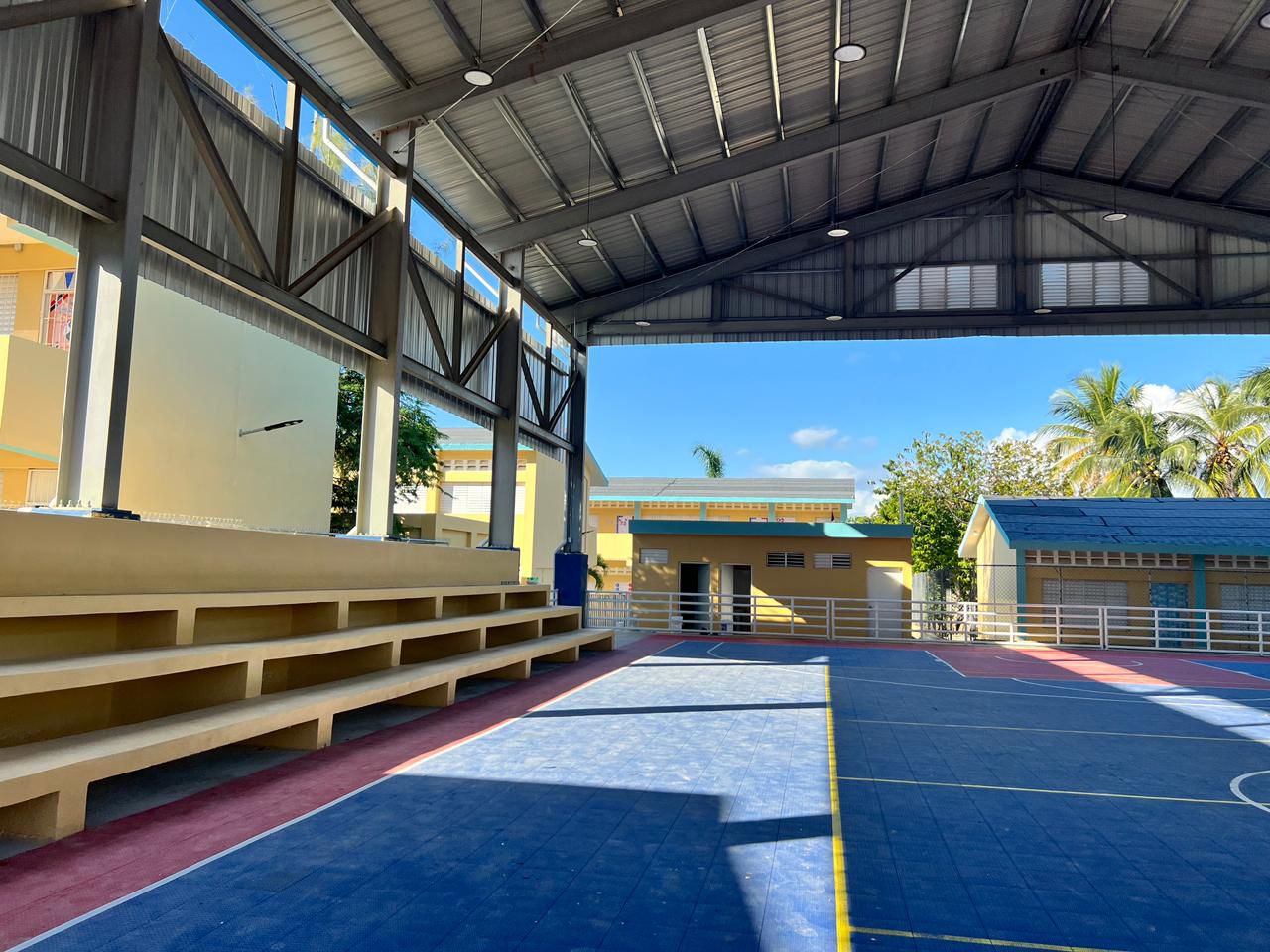 Infraestructura Escolar avanza terminación de nuevas obras y continúa trabajos de mantenimientos correctivos en 33 escuelas de Boca Chica en el marco del Plan 24/7-365