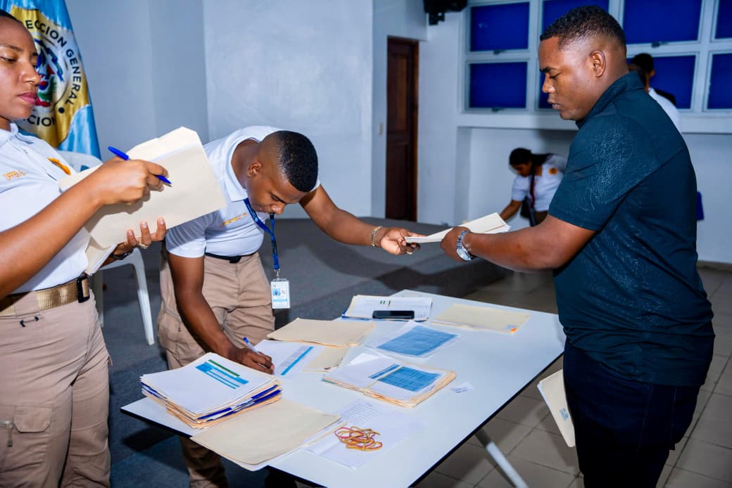 Dirección General de Migración evalúa aspirantes a agentes de interdicción para reforzar la zona norte