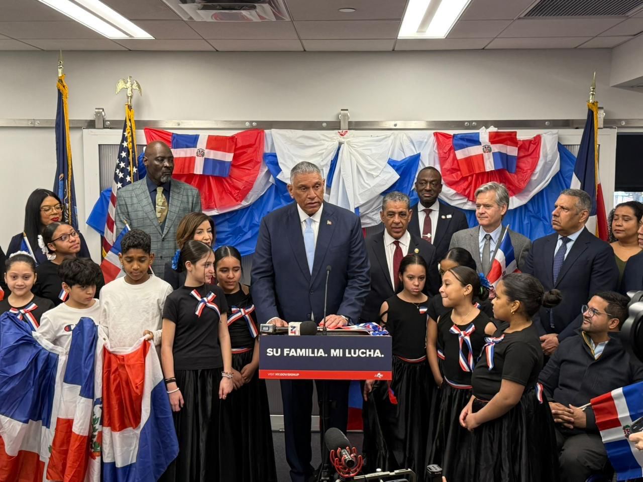 Nueva York iluminará 16 edificios emblemáticos con los colores de la bandera dominicana este 27 de febrero