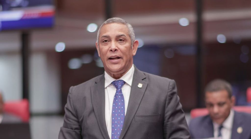 Senador Franklin Romero lamenta fallecimiento del empresario Héctor Rizek Llabaly