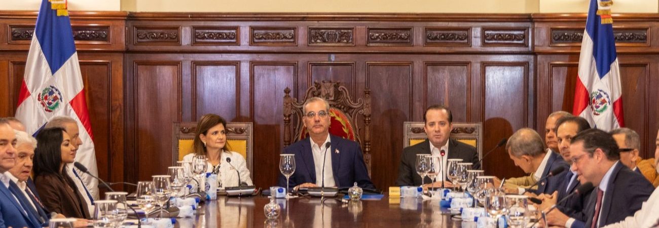 Gobierno y sector productivo pasan balance a Meta RD 2036; anuncian medidas ante crisis en Irán