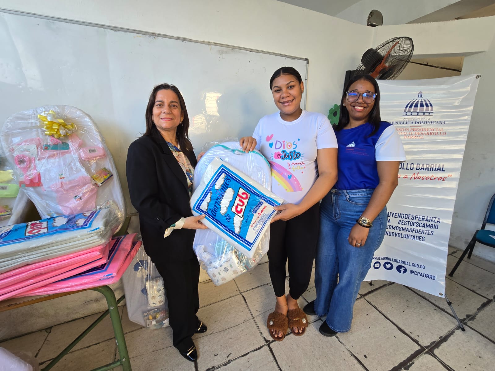 Diputada Mary Ogando encabeza exitosa jornada comunitaria en “La Esperanza de los Ríos”.Santo Domingo