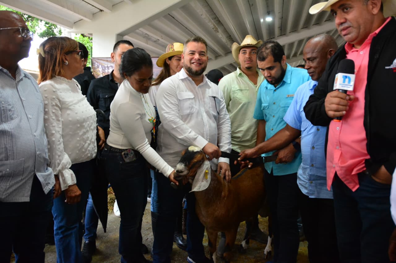 Hecmilio Galván: ´´con el FEDA hemos impactado la vida de casi 2.5 millones de dominicanos, motivando el deseo cultivar