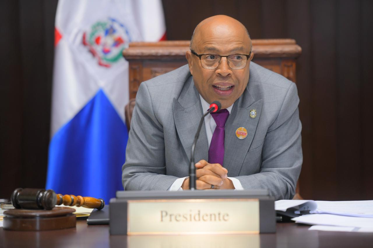 Pacheco reitera que en la Cámara de Diputados la cesantía no se toca