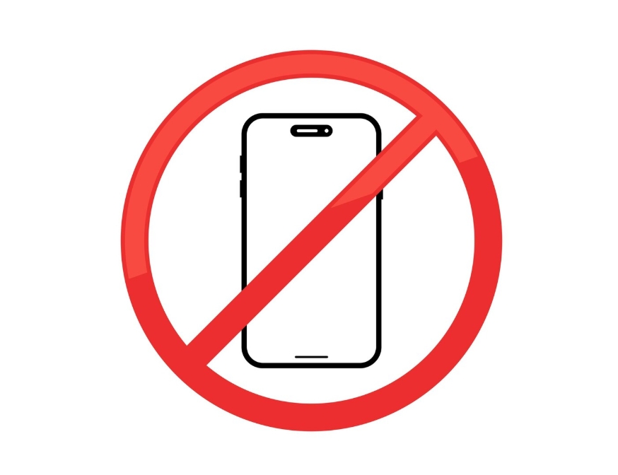 Instituto San Juan Bautista marca precedente al prohibir celulares en las aulas