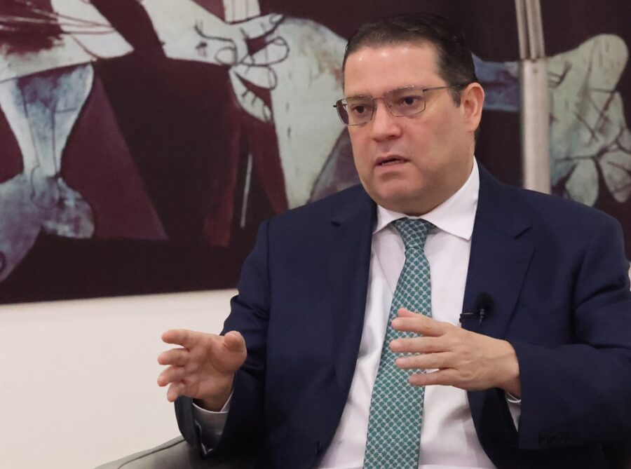 Industria y Comercio insta a cohesión frente a la crisis del petróleo por conflicto en Irán