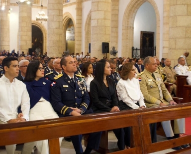 Policía Nacional conmemora 90 aniversario con solemne eucaristía en la Catedral Primada de América