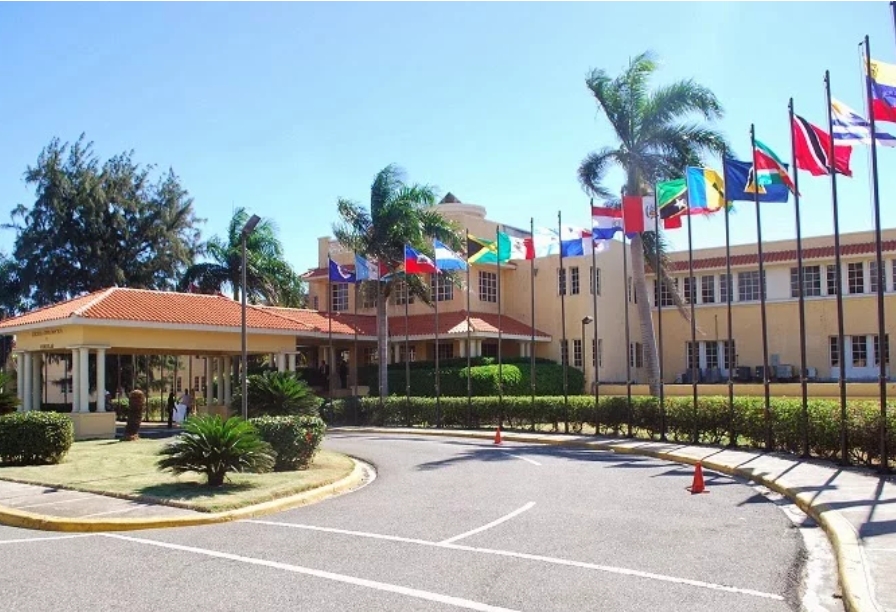 Cancillería monitorea situación en Medio Oriente y brinda asistencia a dos dominicanos en Irán