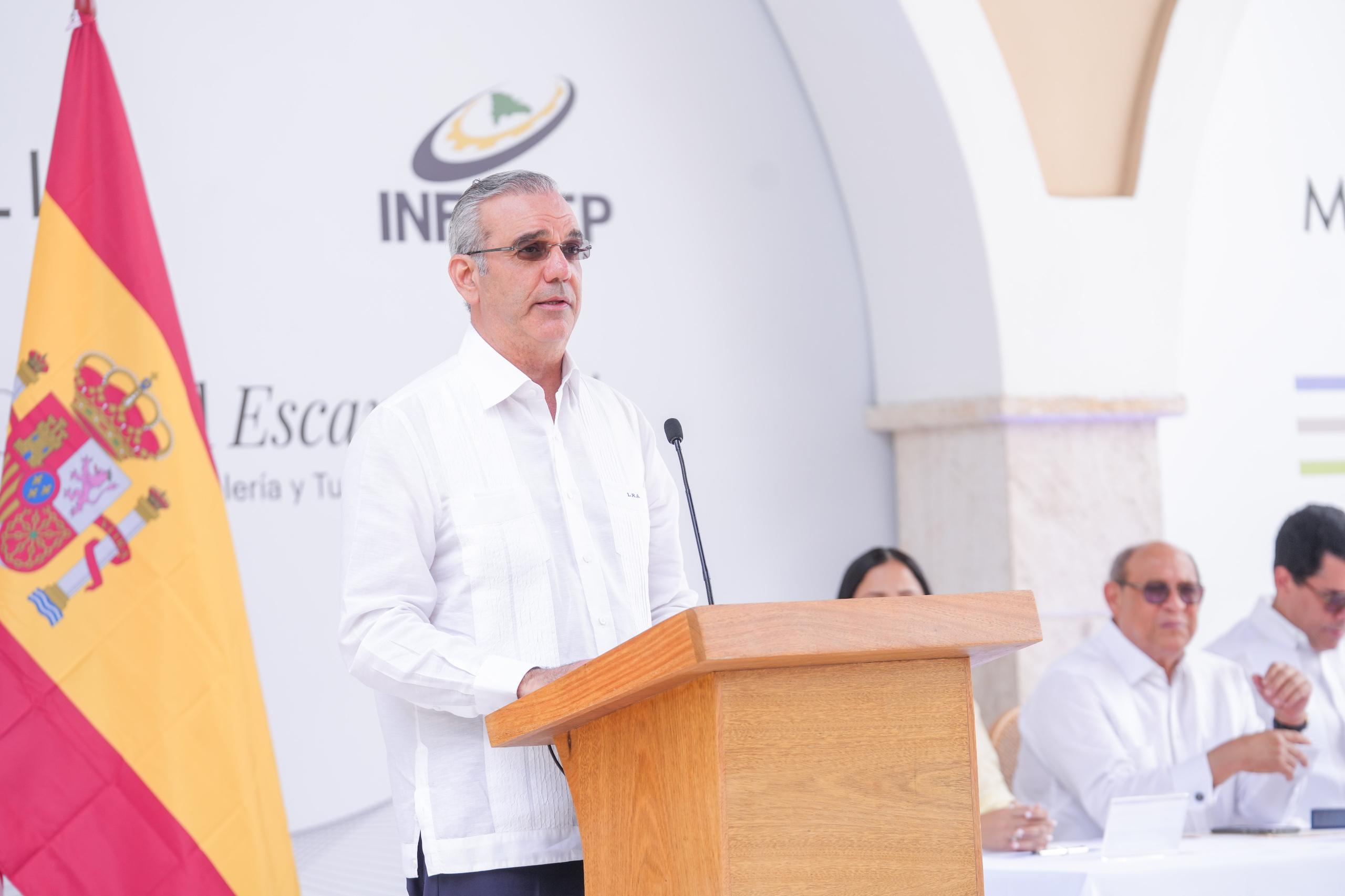 Abinader inaugura Escuela de Hostelería y Turismo del INFOTEP en Punta Cana