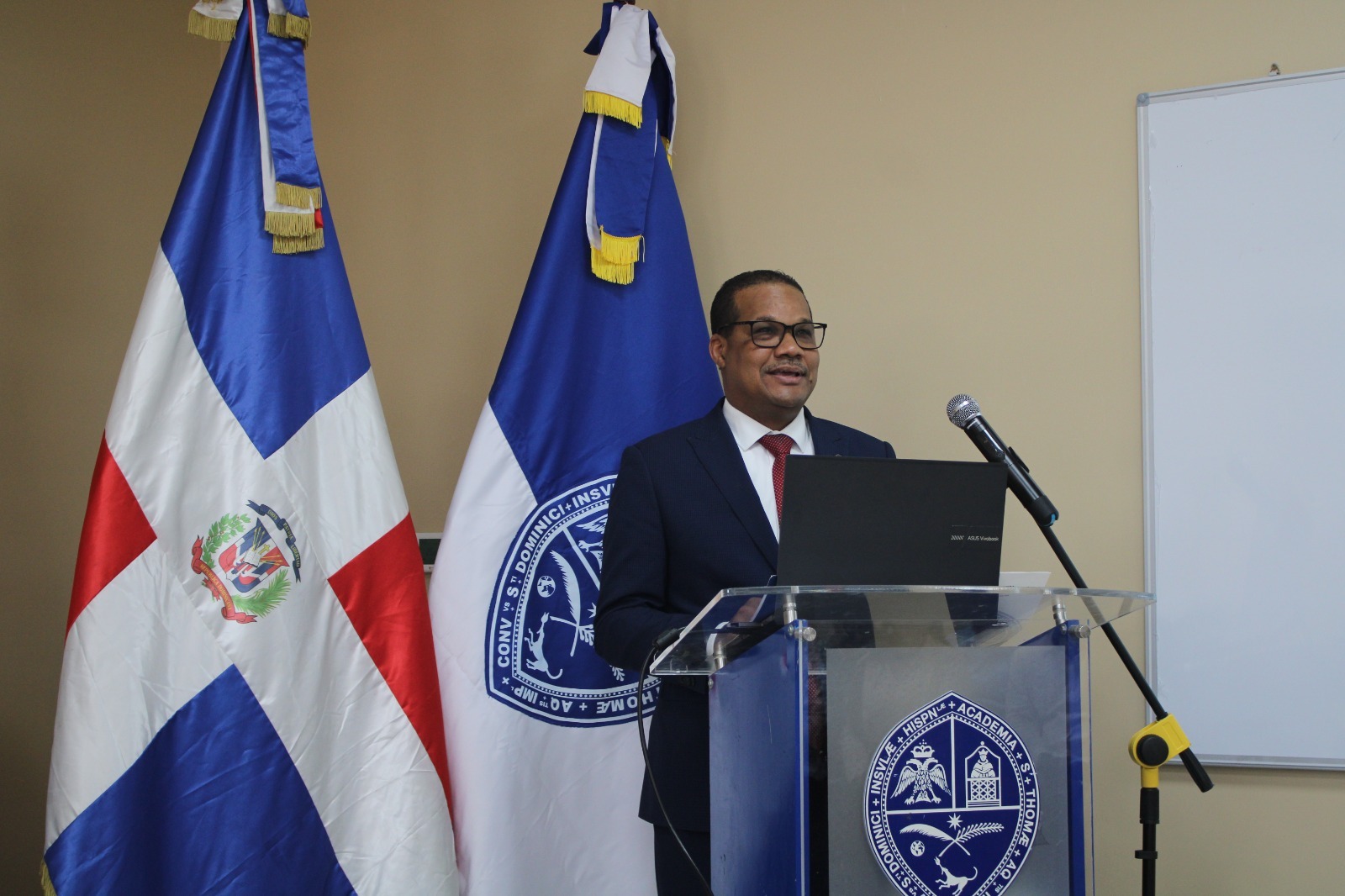 UASD impulsa viticultura tropical frente al cambio climático en Neiba