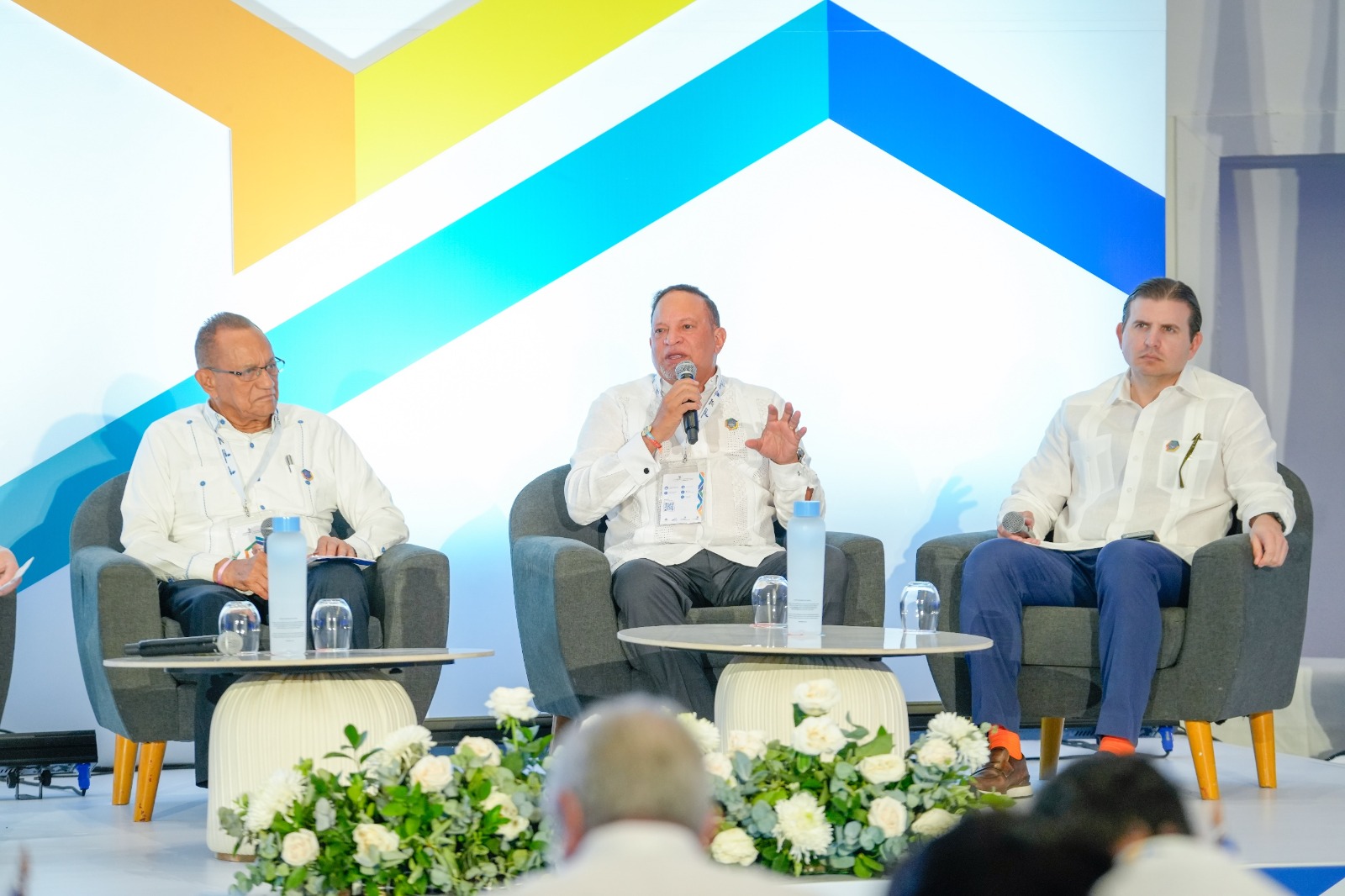 Diplomático: desarme nuclear es clave para confianza en negocios internacionales