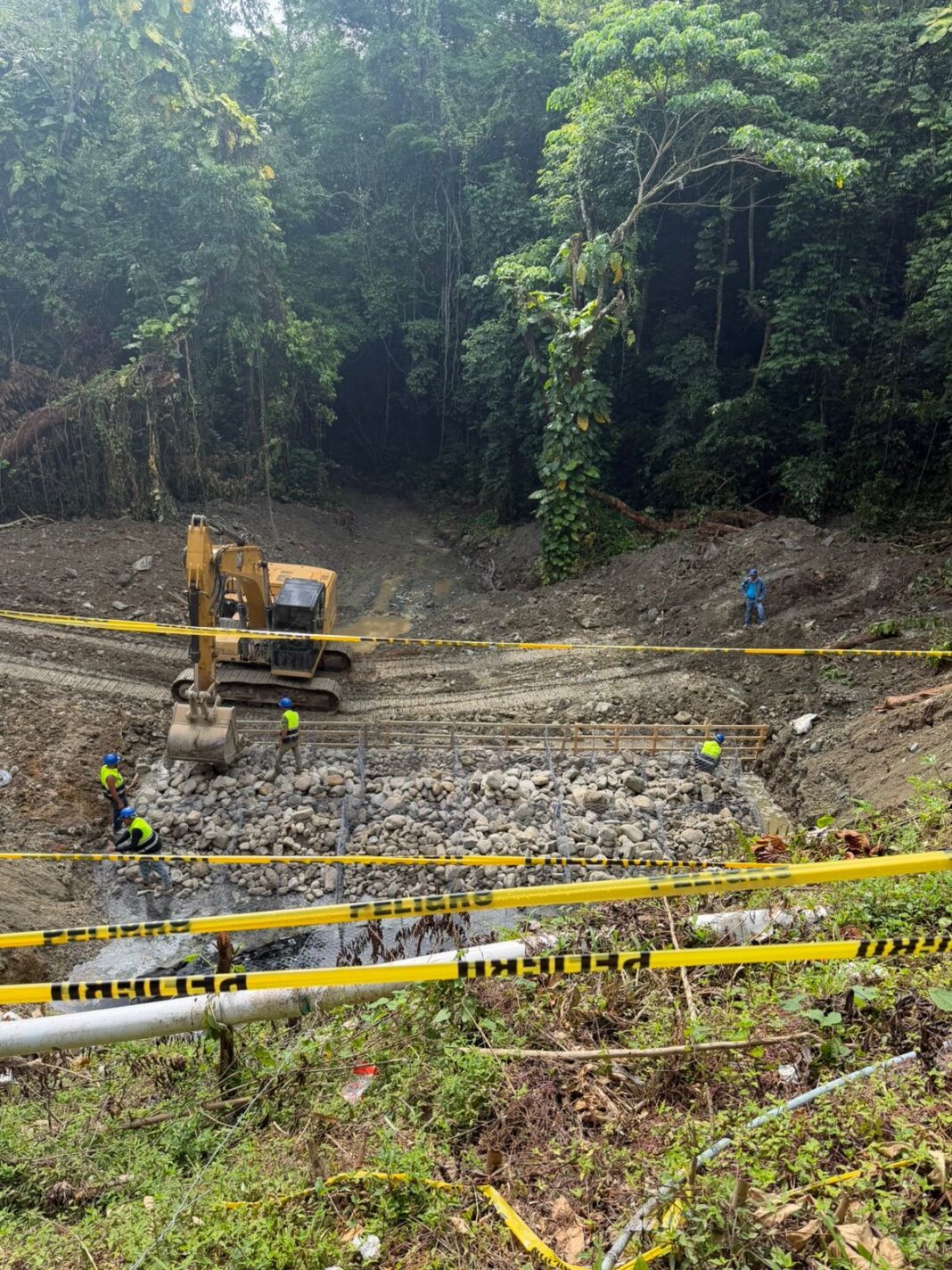 Obras Públicas interviene derrumbe en calle La Isabel de Pedro Brand tras intensas lluvias