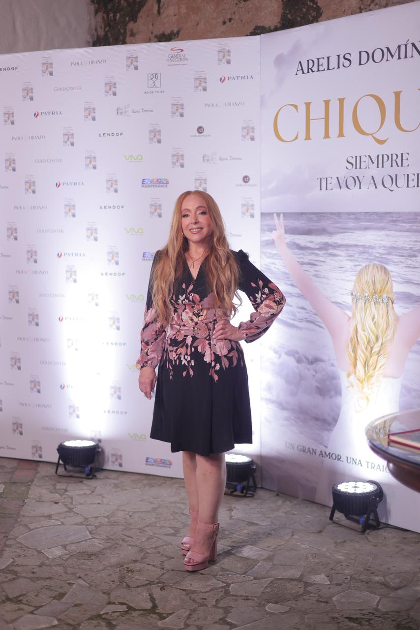 Arelis Domínguez presenta conversatorio sobre su exitosa novela. Chiquita siempre te voy a querer