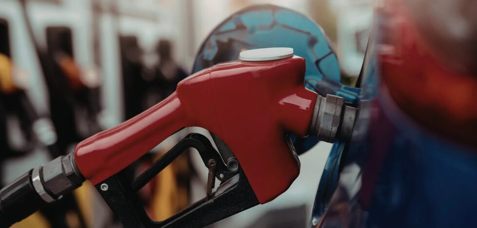 Gobierno congela todos los combustibles con subsidio de RD$1,153.8 millones