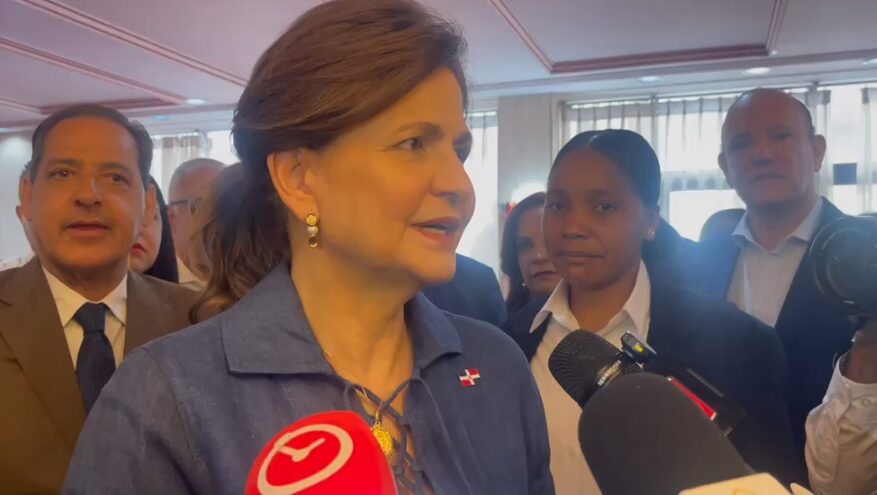 Vicepresidenta condena asesinato de chofer en Santiago y exige justicia